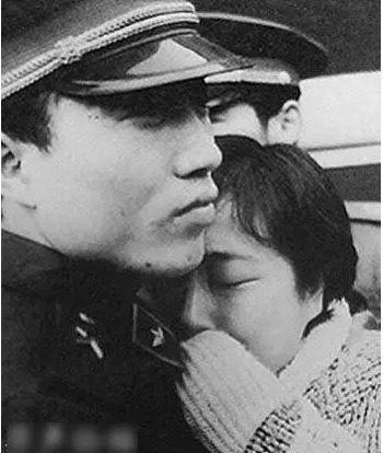 对越自卫反击战真实图片, 倒数第二张给人流泪!