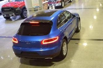 天津港展厅，2018保时捷迈凯2.0L，外观高大威武