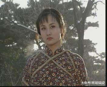 此妓女不堪重负, 拉起队伍专打日本人和妓院, 死