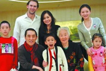 揭秘:张艺谋与两任妻子,一个红颜知己的情感纠葛
