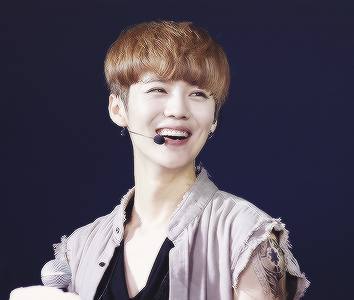 你不知道的是那些很暖的男星笑起来更暖,给男