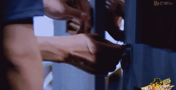 当然了,总是当背锅侠的小白也是很可怜了哈哈哈哈,智商这么高还不是