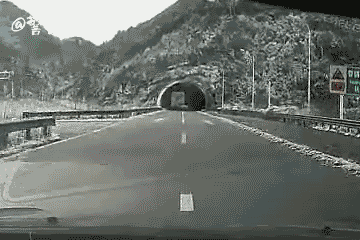 (进出隧道一定提前减速)