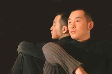 章子怡初恋死于“艾滋病”, 死前曾称后悔, 他在反思什么呢？