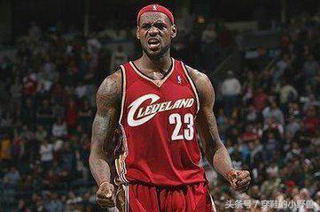 骑士队詹姆斯四代球衣: 短袖版本代表特殊记忆