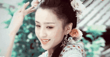 陈思成拒不离婚拖垮佟丽娅, 丫丫翻拍《神雕侠侣》上演憔悴小龙女