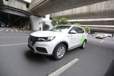 “高铁+共享汽车” 春节回家路更美好