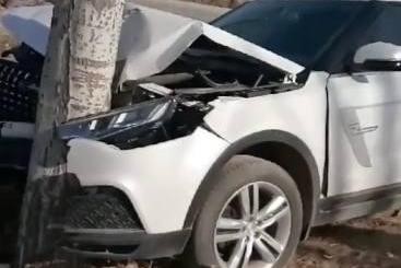 新提众泰T700牌刚到家就完成首撞，这质量让车主欲哭无泪