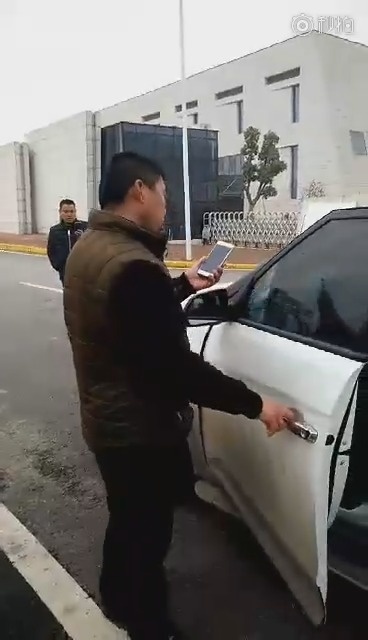 淮南爆料 据网友反映：每逢过节放假，出租车就私自抬高车价，价格翻了几倍...