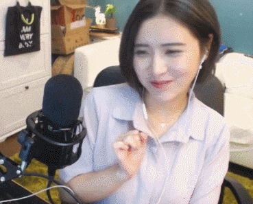 陈一发或将要离开斗鱼签约yy? 斗鱼高层立马跳出来爆料: 她敢!