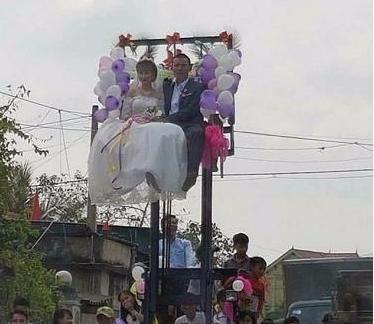 史上最牛逼的婚礼现场之一，绝了