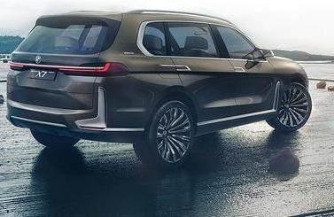 这辆宝马SUV即将上市，奔驰要颤抖了！