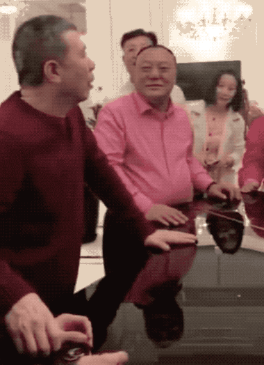 陈道明的假仁假义, 弹钢琴也是油腻男!