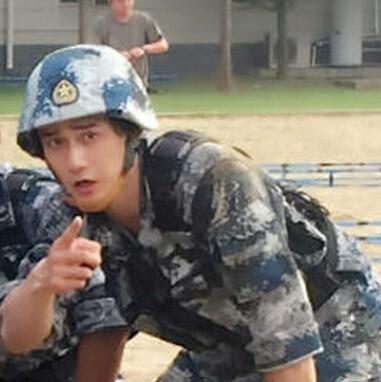 杨幂沈梦辰佟丽娅参加《真正的男子汉》,这个