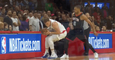 哈登保罗亲自带人围堵小里弗斯, 这梁子算是彻底结下了