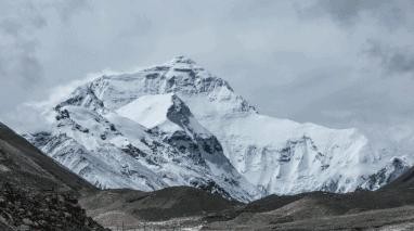 吉利博越用一箱油来向全世界展示何为“博越速度”