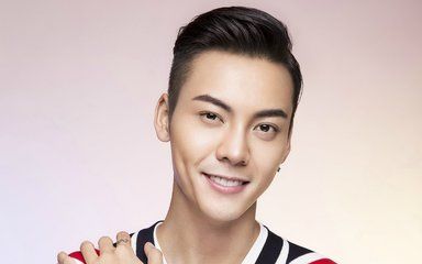 最帅的男明星排行榜_娱乐圈最帅气的5位男星排名 鹿晗第四, 第一名连整