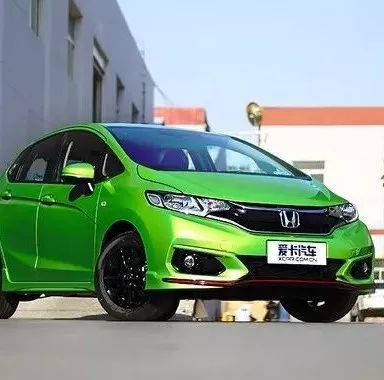 听说它才是真正的“国民超跑”，自带高回头率属性！