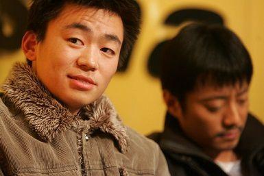 王宝强和他同因冯小刚电影成名, 大器晚成如今是硬汉