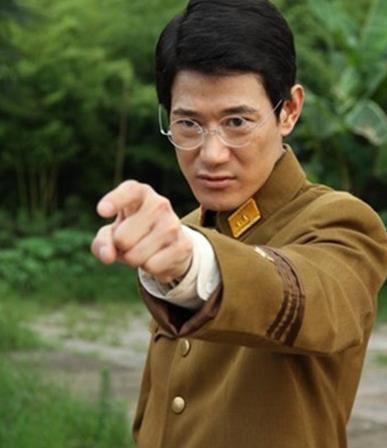 他是日本人在中国爆红,支持中国遭殴打被死亡今让女儿入了中国籍