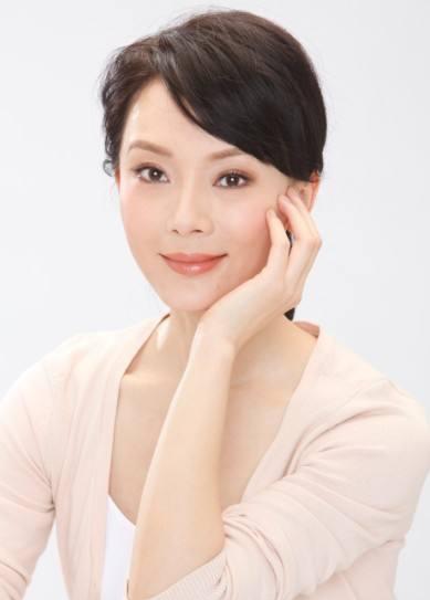 看了陈数年轻时的照片，才明白为啥黄磊、柳云龙等那么多人迷恋她
