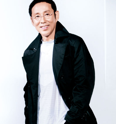 兰在田弘遇的堂会上愤而出手,打了这个混世魔