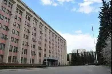 外交官级别怎么排？大使、参赞、领事是一回事吗？
