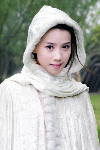 除了香妃可以吸引蝴蝶之外，这位童年女神舞阳公主也是不差