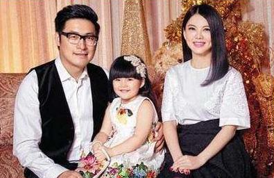 李湘晒女儿王诗龄最新照片,瘦了很多,网友:差点