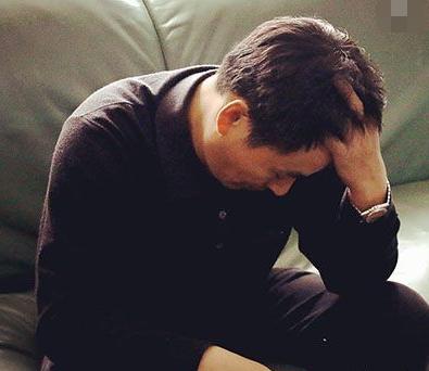 身上突然起红点,42岁男子查出肝癌,医生警告出