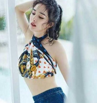 杨幂封面照 性感优雅唯美惊艳都齐了 美极了
