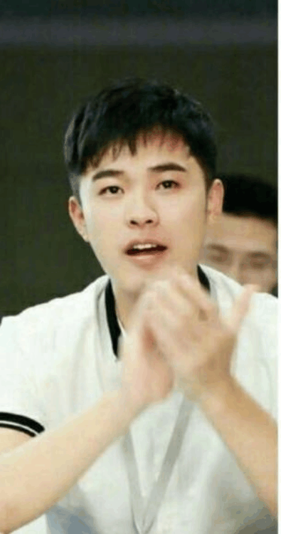 陈赫读书的时候竟然帅成校草, 看看这些明星经历岁月