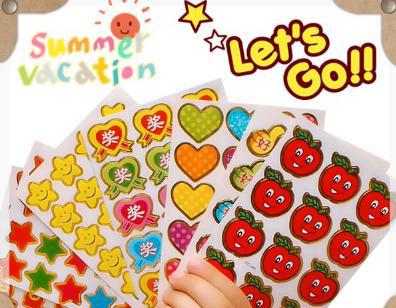 幼儿园每次发小贴纸,都贴小朋友脸上?