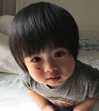 林志颖晒儿子受伤照,被网友冷嘲热讽:再不发点