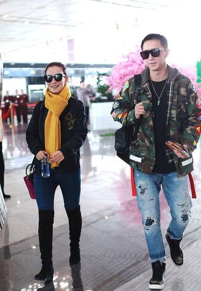 进展神速!韩庚和女友合体 卢靖姗礼貌满分