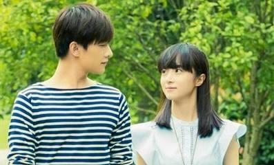 如果女生喜欢或者暗恋一个男生会有这4种表现