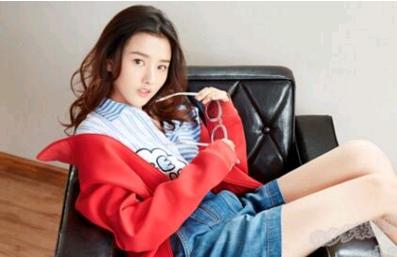 宋祖儿争议最大的两张照片，高清图吓人一跳，网友：娱乐圈太难混