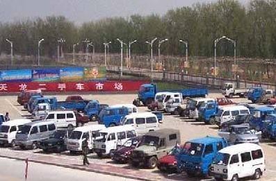 身边好友低价买了辆二手普拉多