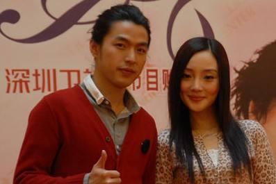 李小璐再被爆出猛料，除了夜宿PGone家，竟在他房间也被撞见过？