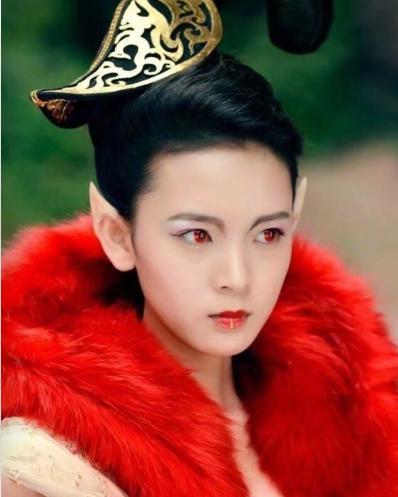 电视剧里的九只倾国倾城的狐狸，演得最好的是她