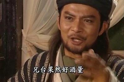 囧哥:民警1晚捡8名醉汉都酒友