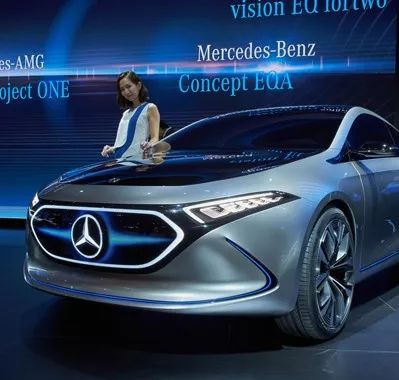 戴姆勒猛砸百亿欧元发力新能源 本周海外重点新闻一览