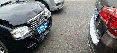 国产哈弗H6被不同汽车追尾 铃木也不敢说国产质量差