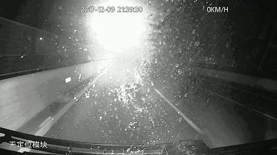 男子深夜横卧桥头，被珠海大巴当场撞爆头！案情交警都打冷颤！