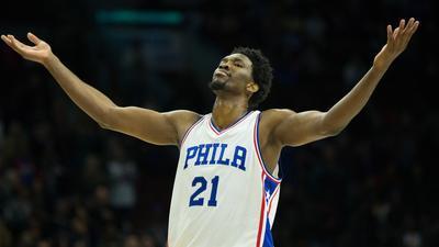 恩比德十六岁刚刚接触篮球时,当年打爆他的中