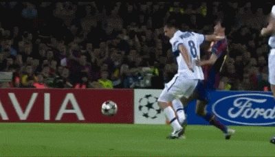 足球场上那些尴尬的搞笑场面,最后一图好污!