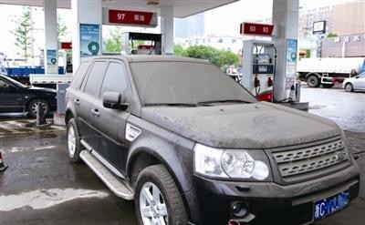 五十万路虎加完油直接“瘫痪”，车主索赔从8万变47000！