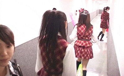 搞笑gif:抱歉,绝地求生里有平底锅是真的可以为所欲为的