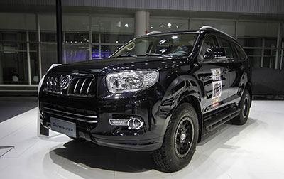 13万就配四驱，2.8T的动力，怎么都开不坏，比丰田霸道还牛