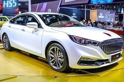 全国首辆红旗H5到店! 仅售16万元起, 溜背设计美上天, 不输BBA!